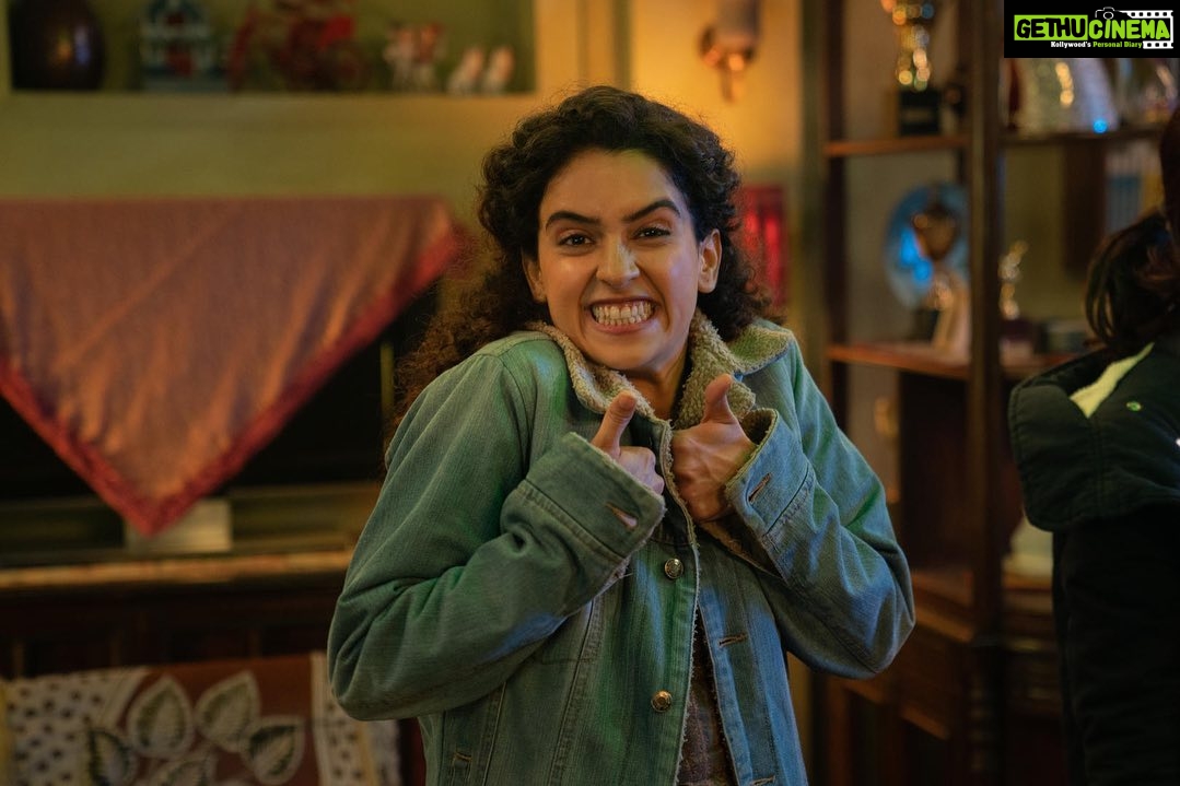 Sanya Malhotra Instagram - #Pagglait on @netflix_in βΊοΈπ Itne saare pyaar ke liye shukriya π₯°ππ½