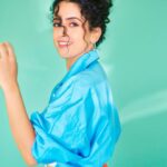 Sanya Malhotra Instagram - #PagglaitOnNetflix 5days to go!! 🥰🐥💃🏻 📸 @tejasnerurkarr