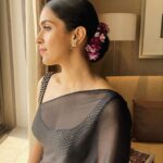 Sanya Malhotra Instagram - #PagglaitonNetflix 26th March ♥️ • • 💄 @natashamathiasmakeup Team @sanayadotiwala @janvi_hairstylist