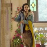 Sanya Malhotra Instagram - It's time to go #Pagglait! 😜 Pagglait Title Track launches tomorrow 🕺🏽💃🏽 @arijitsingh | @raftaarmusic | @oriyonmusicbyarijitsingh @netflix_in | @sanyamalhotra_ | @umeshbist | @shobha9168 | @ektarkapoor | @guneetmonga | @achinjain20 | @ruchikaakapoor | @sikhya | @balajimotionpictures | @ashutosh_ramnarayan | @sheeba.chadha | @sayanigupta | @raghubir_y | @shrutiisharmaa | @rajeshtailang | @arijitsingh | @natasharastogi | @sharmachetan01 | @mrfilmistaani | @nakulroshansahdev | @aasifkhan_1 | @ashleshathaakur