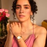Sanya Malhotra Instagram - 🌷🌹Celebrate love today and every day with the ultimate gift from @danielwellington. The Elan unity bracelet and necklace paired with a watch is the perfect present. 🌹🌷 For Valentine’s you can buy two products and get a 10% off, plus combine my code DWXSANYA to get an additional 15% off. #DWgiftsoflove #DanielWellington