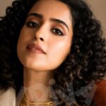 Sanya Malhotra Instagram - Hello @idivaofficial 👋🏼