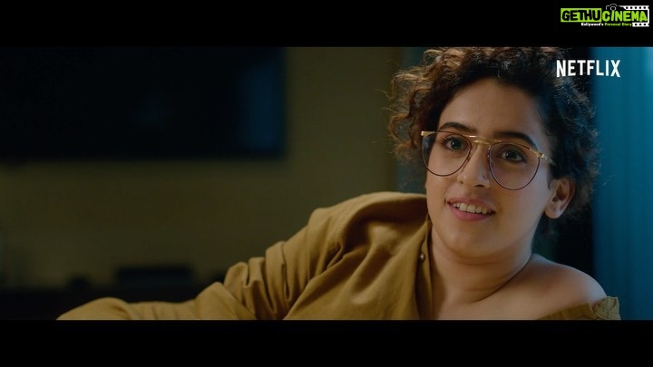 Sanya Malhotra Instagram - Iss khel mein kabhi kabhi adustment karna padhta hai. Aisa partner ho toh kyu nahi? ;) #Ludo, premieres 12 November, only on Netflix 💁🏻♀️ @bachchan @adityaroykapur @rajkummar_rao @pankajtripathi @sanyamalhotra_ @fatimasanashaikh @pearlemaany @rohitsaraf10 @inayatverma22 @ashanegi @itsshalinivatsa @anuragbasuofficial #BhushanKumar @divyakhoslakumar @ipritamofficial @tanibasu #KrishanKumar #AnuragBasuProductions @tseries.official @tseriesfilms @isandeepshrivastava @shlokelal @ashkinglive @jubin_nautiyal @netflix_in