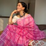 Sanya Malhotra Instagram - Nothing compares to the beauty of having an elegant saree 🥻💕 wrapped around you. There is a beautiful story in every drape and every fold. This lovely Tribes India saree from @amazondotin tells the story of Tribal Artisans and authentic tribal cultures.💕 Tribes India is a Government of India initiative under the Ministry of Tribal Affairs for the welfare of innumerable Indian tribes and is available at the #AmazonGreatIndianFestival.