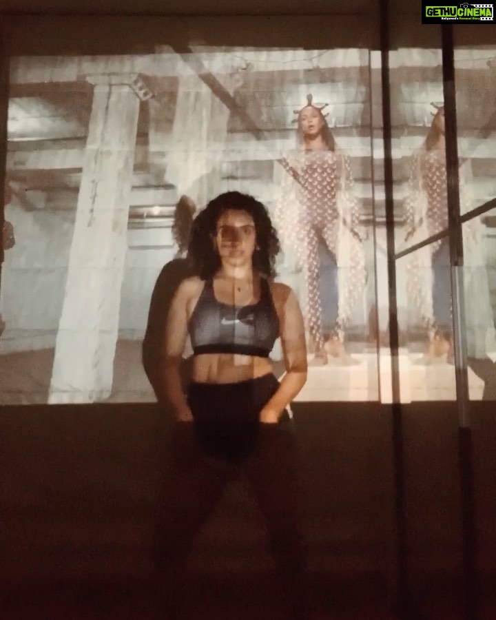 Sanya Malhotra Instagram - Always wanted to be in @beyonce ‘s video , so I planted myself in there! 💁🏻♀️🙌🏽