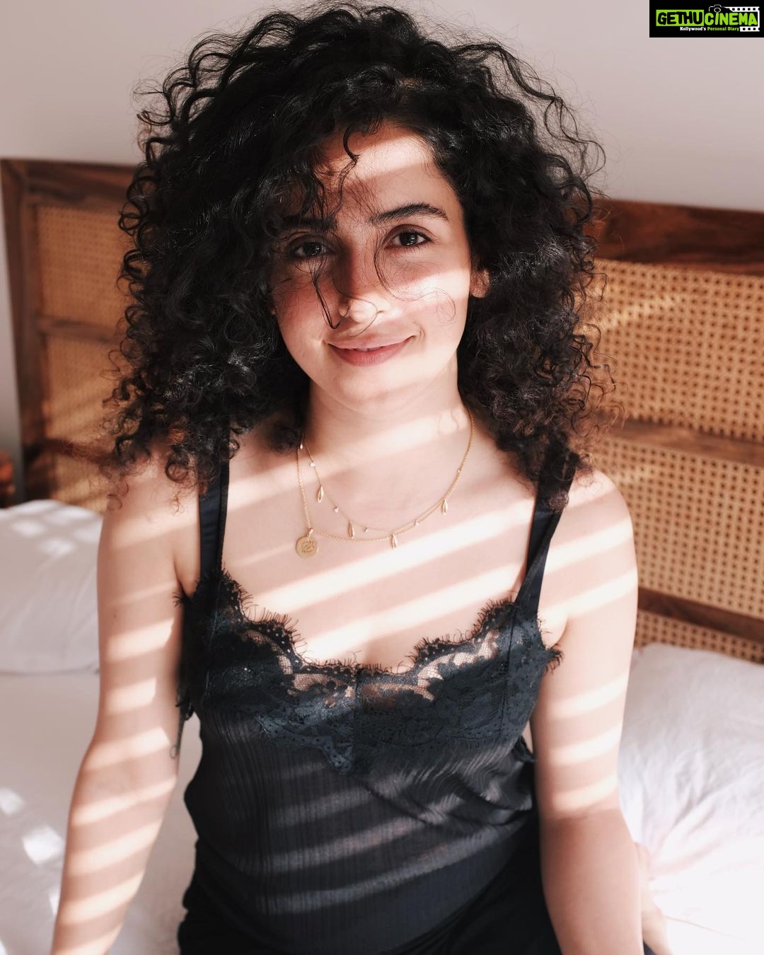 Sanya Malhotra Instagram - 😋📸 @harshita02