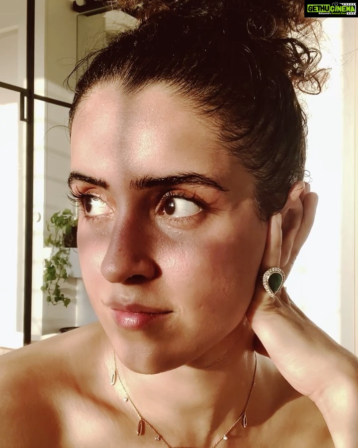 Sanya Malhotra Instagram - 🤓 belated happy world dance day ? 🤷🏻♀️🥰 @parrisgoebel choreography on #corny by @heisrema
