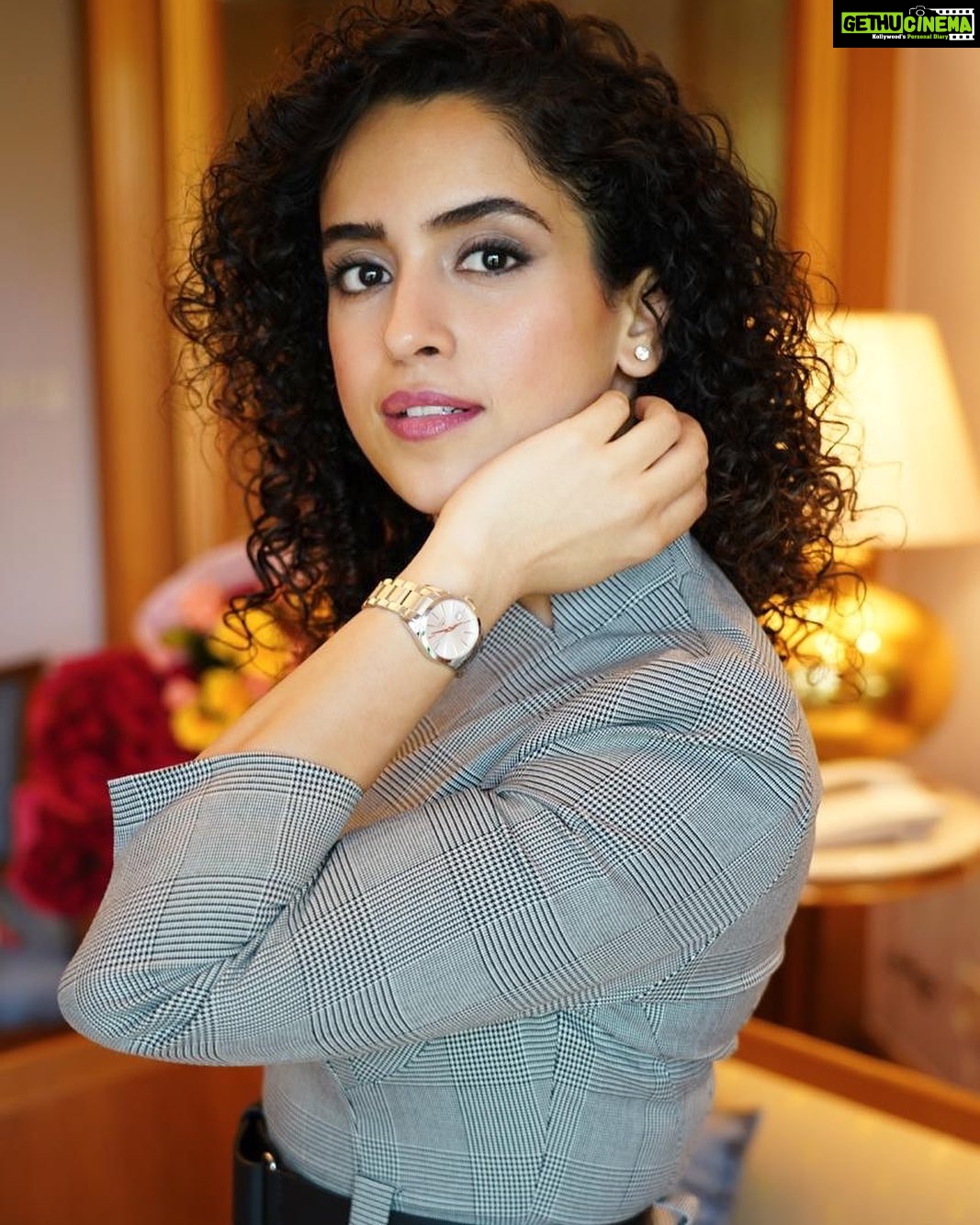 Sanya Malhotra Instagram - The time you spend together is precious ... seal it with Longines timepieces!!! @longines ♥️