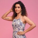 Sanya Malhotra Instagram – If dance is where you truly belong, do #TheFratiniMove and win goodies from Shoppers Stop! 

Recreate the #TheFratiniMove to this audio for signed merchandise and goodies! ✨

All you have to do is:
1. Remix or recreate the #TheFratiniMove
2. Upload the reel using this cool audio
3. Shoot this in a location where YOU feel you #Belong (the crazier, the better!)
4. Mention #TheFratiniMove and tag @shoppers_stop 
5. Keep your profile public for @shoppers_stop to view your entry
6. Follow @shoppers_stop to see results! 
Lucky winners get signed goodies and vouchers.

So go ahead! Put your dancing shoes and show me your moves NOW! 👠

The contest ends on: 25th May, 2022 

#ShoppersStop #FratinixSanya #FratiniGirl #SanyaMalhotra #Dance #DanceReel #Trending #DanceTrend #ReelTrend #Fashion #StyleInspo