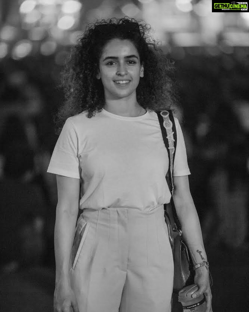 Sanya Malhotra Instagram - 🌝📸 @khamkhaphotoartist