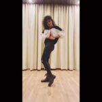 Sanya Malhotra Instagram – Ye Ladki #Pagglait hai! That’s how I like to unwind after a long day of shoot.. 🎶 Paagal by @badboyshah