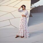 Sanya Malhotra Instagram - I can't get over my shopping fever and the amazing adventurous trip ✨🐪😍 @qatarairways @hiaqatar @VisitQatar @qatardutyfree #QatarAirways #Qsuite #LikeNeverBefore #VisitQatar
