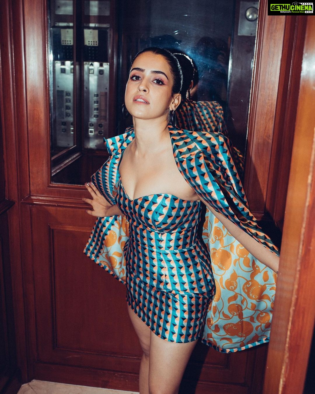 Sanya Malhotra Instagram - 🧋 • • 📷 @mayank0491
