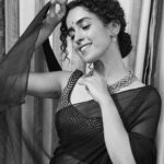 Sanya Malhotra Instagram – किसी की अदाओं पे मर गया जी
बड़ी-बड़ी अखियों से डर गया जी ✨