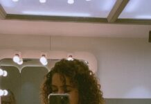 Sanya Malhotra Instagram - It’s good to be weird 🌝