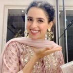 Sanya Malhotra Instagram - I just received India's First Sea Based Ayurveda Range of products by Spawake and I am super excited! Do give these cool products a try for healthy and glowing skin! #Spawake #Ayurveda #Indiasfirst #skincare