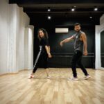 Sanya Malhotra Instagram - 💃🏻Obsessed with this song! Choreographed by @shazebsheikh ♥️♥️#notsorandomdancingfit #ghungrootootgaye #shazebsheikhchoreography