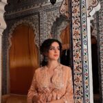 Sanya Malhotra Instagram - 🌝 • • 👗 @vipulshahbags