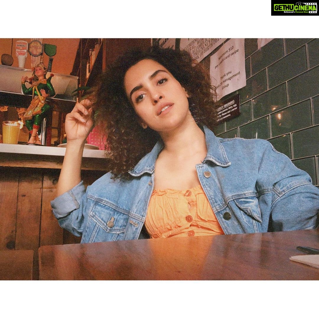 Sanya Malhotra Instagram - 🥗🍛🍜🍲 #onmymind New York, New York