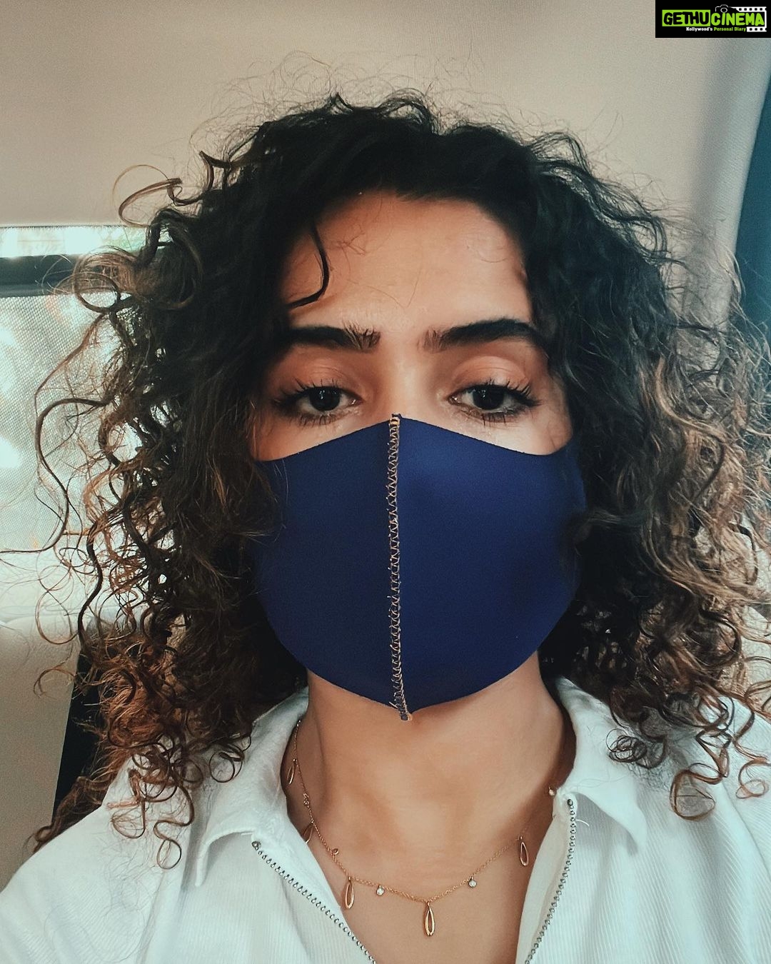 Sanya Malhotra Instagram - ☕️ #earlyaprildump