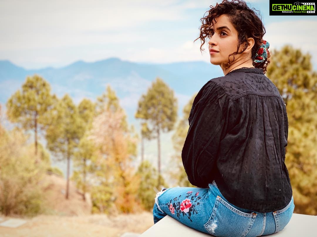 Sanya Malhotra Instagram - ⛰🌲♥️ @the.kumaon The Kumaon