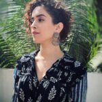 Sanya Malhotra Instagram - Ji haan, only 6 days to go 💃🏻 @photographamzn • • 👗 @sanamratansi