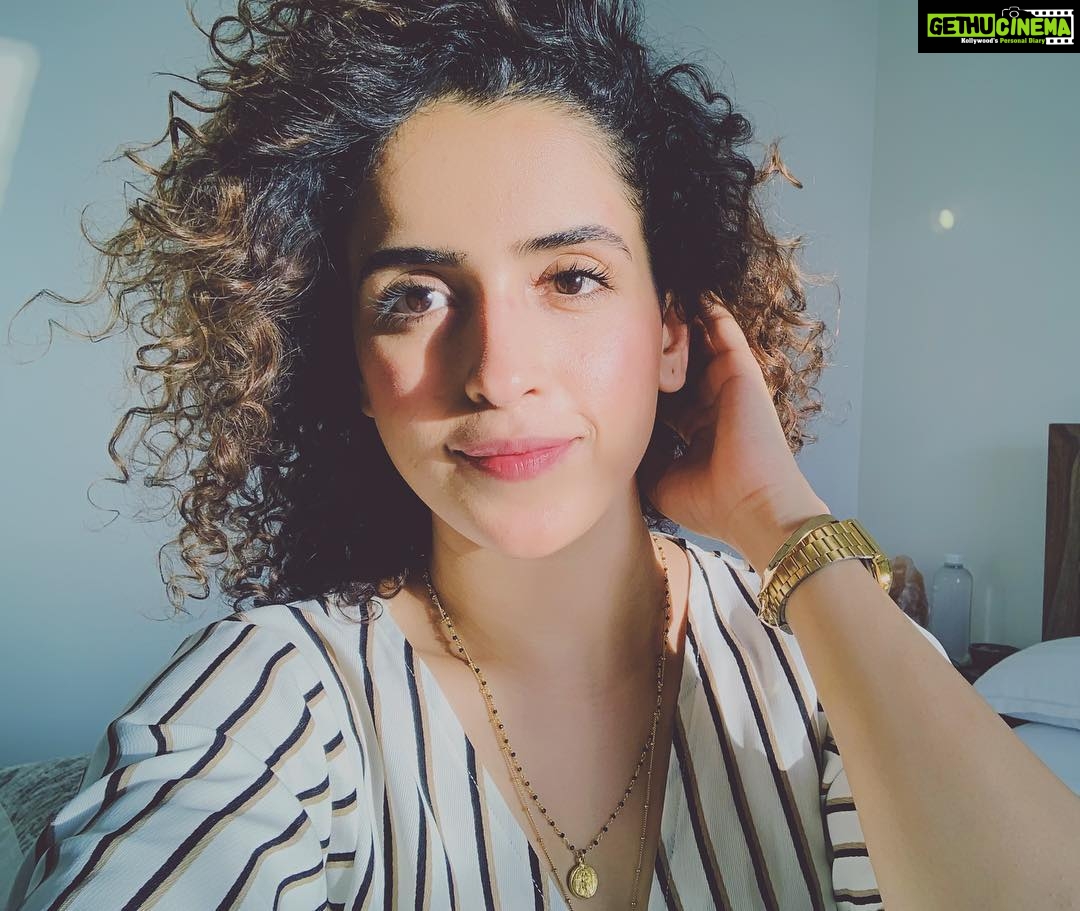 Sanya Malhotra Instagram - ✨✨ Thank you so much for all the lovely birthday wishes. Here’s a belated birthday selfie for you all 😜. Feeling so loved and grateful. 🥰💖
