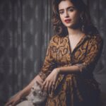 Sanya Malhotra Instagram - Always ready to pose P.S- talking about my cat #herprofileisbetterthanmine 📸 @gaurav_batra ♥️ 💄 @natashamathiasmakeup ♥️