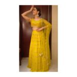 Sanya Malhotra Instagram - 💛💛 • 💄 @makeupandhairbystacy • • 👗 @who_wore_what_when •