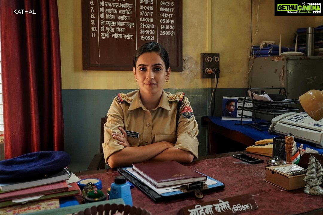 Sanya Malhotra Instagram - A case full of drama, suspense, and comedy, the only thing missing? Kathal!😵 Coming soon on Netflix! #KathalOnNetflix @sanyamalhotra_ @anantvjoshi @yashowardhanm @guneetmonga @ektarkapoor @achinjain20 @shobha9168 @ruchikaakapoor @ashokmishraa40 @netflix_in @Sikhya @balajimotionpictures #Kathal #SikhyaEntertainment #BalajiMotionPictures