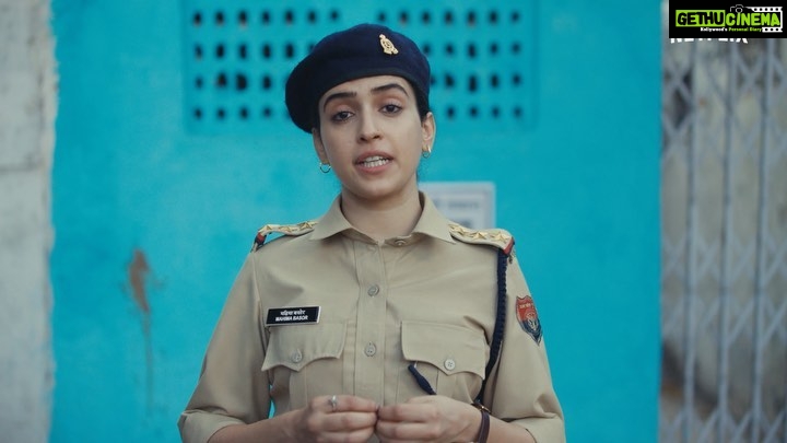 Sanya Malhotra Instagram - Laapta k̶a̶t̶il̶ kathal ki talaash jaari hai! Kahi aapne unhe dekha? 👀 Dhoondhne aa rahe hai hum, Inspector Mahima 🔍. Kathal, Coming soon on Netflix! #KathalOnNetflix @anantvjoshi @yashowardhanm @guneetmonga @ektarkapoor @achinjain20 @shobha9168 @ruchikaakapoor @ashokmishraa40 @netflix_in @Sikhya @balajimotionpictures #Kathal #SikhyaEntertainment #BalajiMotionPictures