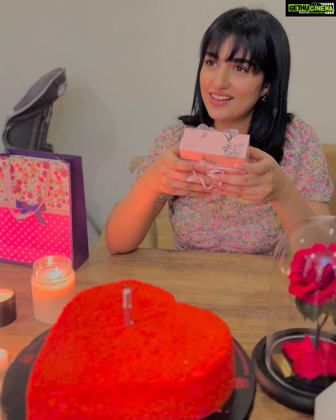 Sarah Khan Instagram - Thank you @falakshabir1 for being mine, You have spoiled me with your love(and presents π) Thank you Osman bhai and Aisha for the lovely present β¨π I absolutely loveee ittt! Hamza and Noor you both mean the world to me.β₯οΈπ― Lastly, Iβd like to thank Alyana for peacefully sleeping through out the time so we could eat π€ͺβ₯οΈ Ps. The cake is delicious π―π