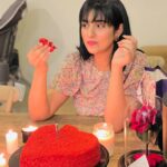 Sarah Khan Instagram - Thank you @falakshabir1 for being mine, You have spoiled me with your love(and presents 🎁) Thank you Osman bhai and Aisha for the lovely present ✨💕 I absolutely loveee ittt! Hamza and Noor you both mean the world to me.♥️💯 Lastly, I’d like to thank Alyana for peacefully sleeping through out the time so we could eat 🤪♥️ Ps. The cake is delicious 💯💕