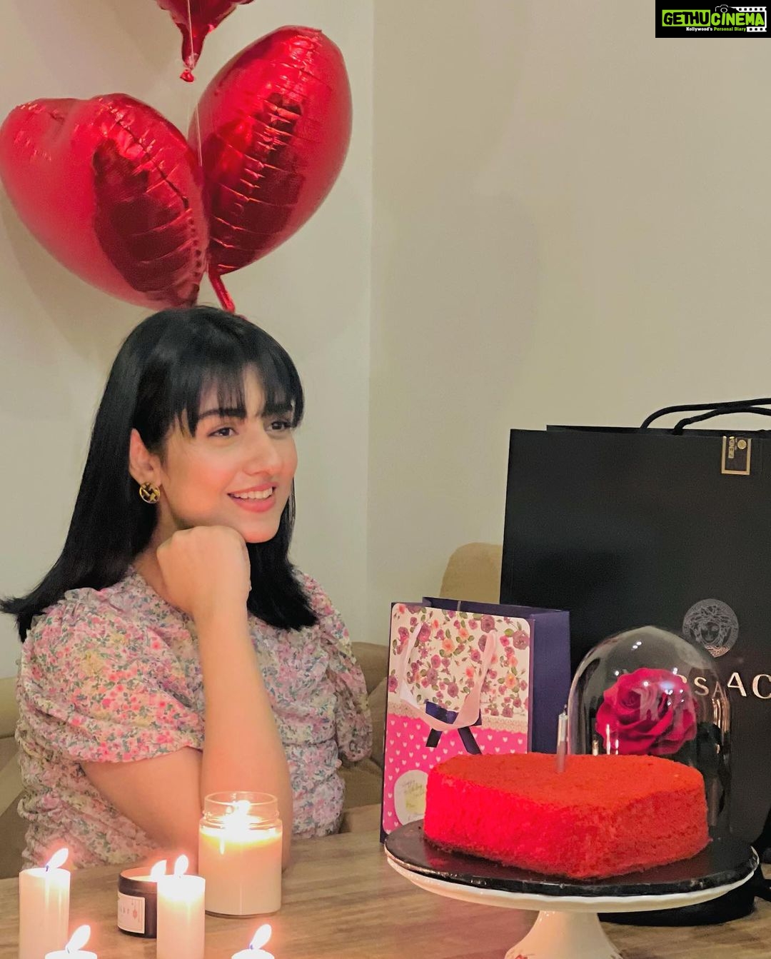 Sarah Khan Instagram - Thank you @falakshabir1 for being mine, You have spoiled me with your love(and presents π) Thank you Osman bhai and Aisha for the lovely present β¨π I absolutely loveee ittt! Hamza and Noor you both mean the world to me.β₯οΈπ― Lastly, Iβd like to thank Alyana for peacefully sleeping through out the time so we could eat π€ͺβ₯οΈ Ps. The cake is delicious π―π
