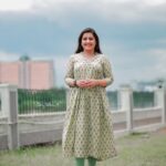 Sarayu Mohan Instagram – Good Aftrnoon!
 
Wearing @cafefashion_by_remya_nair ❤️

Clicks @_story_telle__r Elamkulam, Kochi