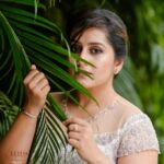 Sarayu Mohan Instagram - White! @anoop_kumar_pixelhouse @makeover_by_hithas Lehja boutique tcr