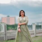 Sarayu Mohan Instagram – Good Aftrnoon!
 
Wearing @cafefashion_by_remya_nair ❤️

Clicks @_story_telle__r Elamkulam, Kochi