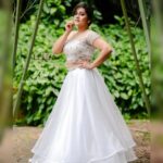Sarayu Mohan Instagram - White! @anoop_kumar_pixelhouse @makeover_by_hithas Lehja boutique tcr