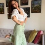 Saumya Tandon Instagram - Roaring ready …..meeting time . Having fun with #transitionvideo Have a fab Saturday #saumyatandon #trendingreels #trending