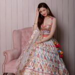 Saumya Tandon Instagram - Always feel special when I wear Indian outfit. Pictures @sachinkumarphotographyy Makeup @twinkle_makeupartist