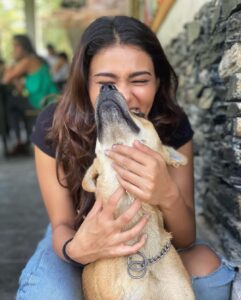 Shalini Pandey Instagram - 🏔 🐶☕️