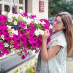 Shamita Shetty Instagram - Bloomin'💮🌸 . . . . . #fullbloom #summerlove #springsummer #holiday #vacaymode #nature #colours #happiness #lovealways