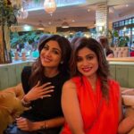 Shamita Shetty Instagram - We didn't realize we were making memories, we just knew we were having fun✨❤️✌🏻🥰 . . . . . #vacation #family #friends #london #happiness #travelgoals #lovealways