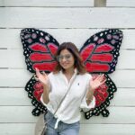 Shamita Shetty Instagram - Happiness is like a butterfly, the more you chase it, the more it will evade you, but if you notice the other things around you, it will gently come and sit on your shoulder. 🦋🥰🤍 . . . . #travel #picoftheday #postoftheday #butterfly #lovenature #happiness #lovealways