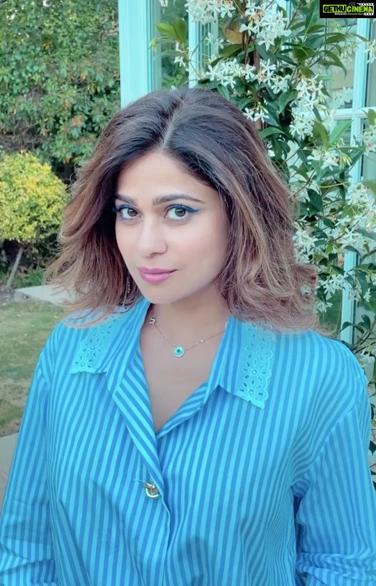 Shamita Shetty Instagram - My kinda Monday Blues 💙✌🏻 . . . . . #mondayblues #vacation #metime #happiness #postoftheday #lovealways