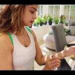 Shamita Shetty Instagram - Art is something that makes me breathe with a different kind of happiness ❤️ You goto do what makes you happy .. be around the ones that make you smile ❤️ Baby viaan decided to record this video.. and edit it!!! Proud Maasi had to put it up !!!❤️ . . . . #painting #art #colours #happiness #peace #fun #lovealways