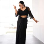 Shamna Kasim Instagram - Styled by: @impriyankasahajananda outfit: @zauca_thelabel Jewlry @kushalsfashionjewellery Pics: @v_capturesphotography Hairstylist: @hairstylist_srinivas Personal staff: @pranay_kohli #styledbypriyankasahajananda