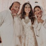 Shamna Kasim Instagram - My family my strength who supports me throughout my journey- without their blessings it’s never complete ♥️ • • Engagement Series - Part 1 • • Decor @sugarplumclt Bride Outfit @shemyofficial Bridesmaid outfit @jazaashdesignstudio Kids outfit: @vasudevan.arun Gents styling: @soorajskofficial Photography @mubashirphotography Makeup & hair : @sijanmakeupartist Jwellery: @mangatraineeraj Mehindi: @mehandi_maestro Catering: @palacekitchen.caterers • • #Engagementseries#Maalakettceremony#Happiness#Blessed#Love