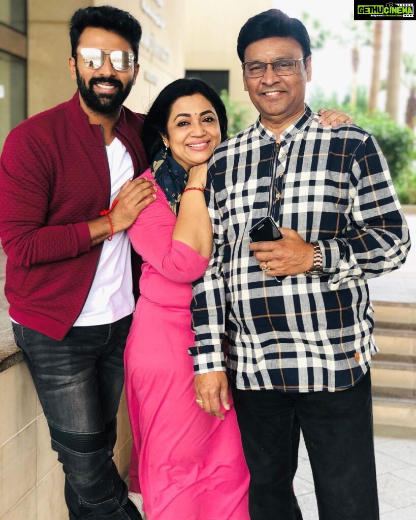 Shanthanu Bhagyaraj Instagram - Happy Birthday mom❤️‍🔥 @poornimabhagyaraj - I wanted to take a min & thank you for the good looks you’ve given me 🤣🤣😝😝 Hahaha Maaa it’s your birthday 🥳 🎉 Recommend you to kick back, take it easy today & let DAD do all the work 🤣 Have the best year ahead 💛💛 #HappyBirthdayMa #happybirthday #mother #happybday #happybdaymom❤️ #happybirthdaymom