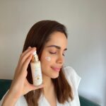 Shazahn Padamsee Instagram - Monsoon skin ready with @rasluxuryoils 💦🤍 Love both their best sellers! The Solaris Daily Defence Mineral Sunscreen SPF 50 is packed with collagen boosting rosehip oil, beetroot extract and so much more goodness. I also love the fact that it leaves no white cast behind! Their Flaunt Anti Pigmentation Serum penetrates deep into the skin to restore your natural even tone. It’s lightweight and has a beautiful fragrance too! Their entire product range is natural and organic and the best part is that they’re super transparent with all the ingredients they use! #Ras #Luxury #Skincare #FarmToFace #ad